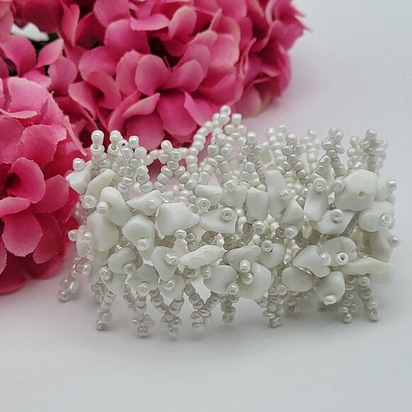 White Milk Glass And Seed Bead Woven Macrame Toggle Bracelet 6.5" Boho Surfer - Picture 1 of 5